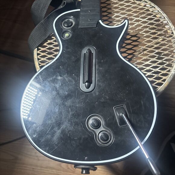 Xbox 360 Wireless Gibson Les Paul Guitar Hero Controller No Battery Cover - Picture 2 of 8